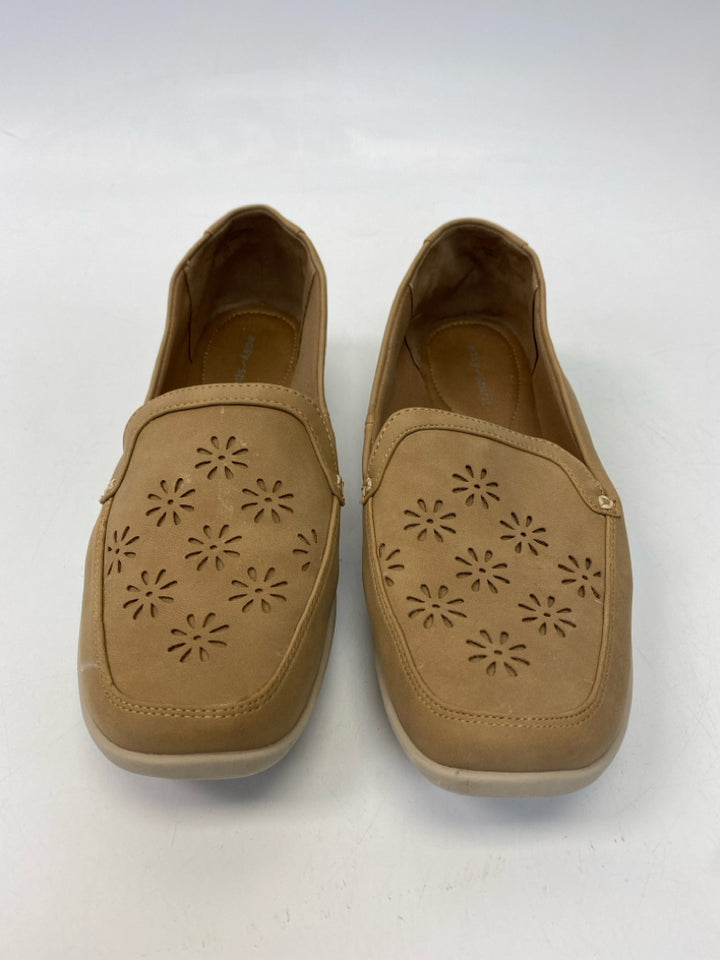 Easy Spirit  Size 8.5W  Brown Perforated Flats  **WIDE**