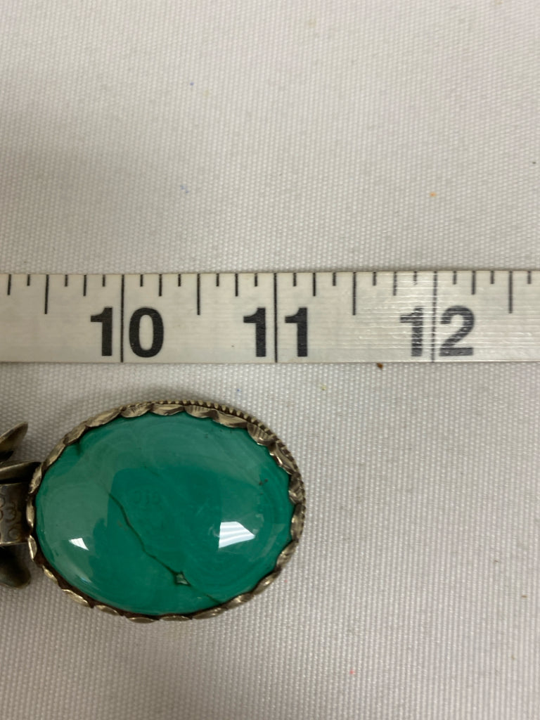 Green Silver/Gold Oval(s) Necklace