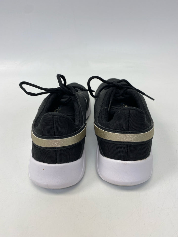 Nike  Size 10.5 Black Lace-up Sneakers