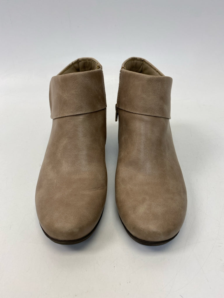 Kim Rogers  Size 9 Brown Boots
