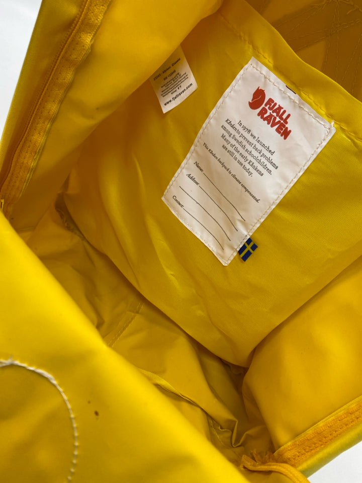 NWT FJALL RAVEN Yellow Backpack