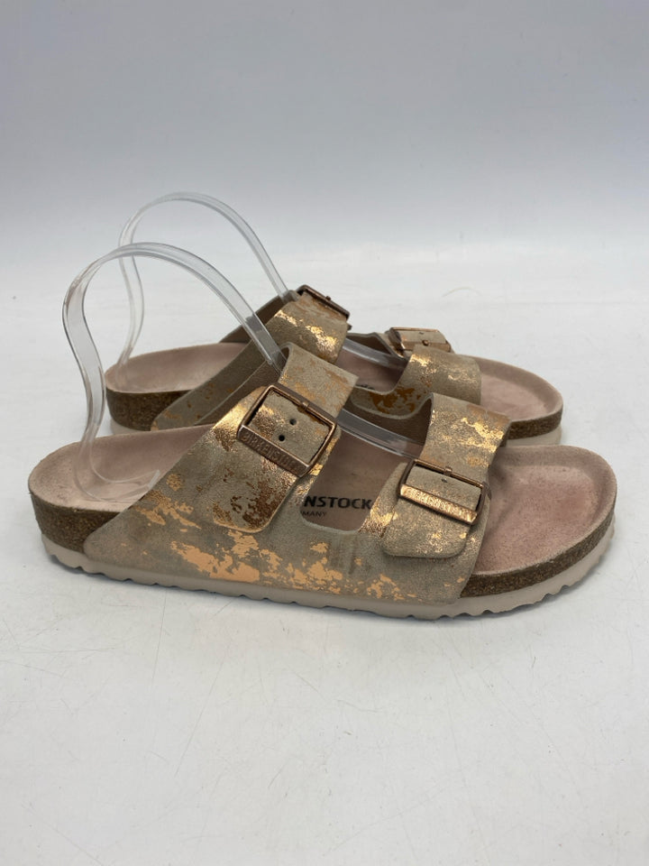 Birkenstock EU Shoe Size 40 US Shoe Size 11 Tan Rose Gold Metallic Sandals