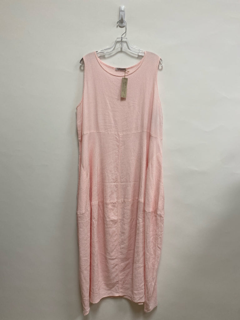 NWT Cut Loose Size XL Pink/White Texture Maxi Ladies Dress