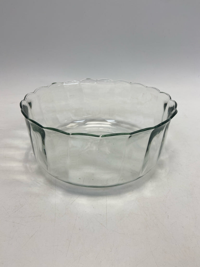 Clear Scalloped Glass Bowl(s)