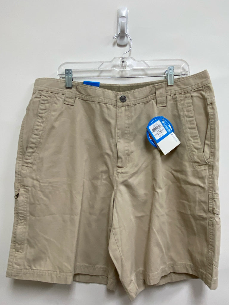 NWT Columbia Size 38 Khaki Men&