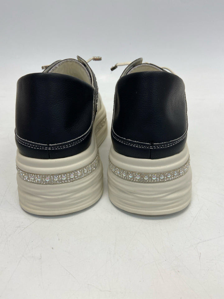 SIZE 1.5 Black Cream Lace-Up Girl&