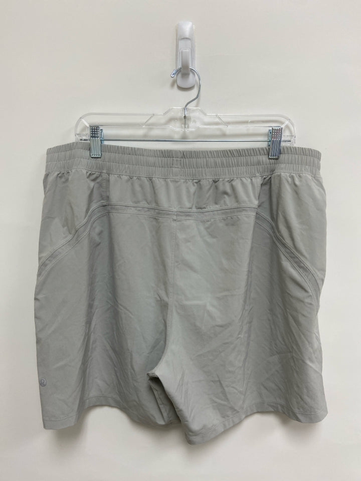 Lululemon Size XXL Gray Men&