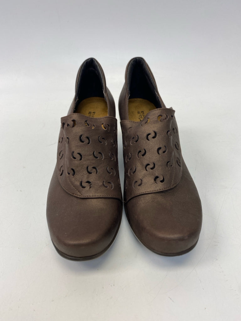 Naot  Size 39 Brown Boots