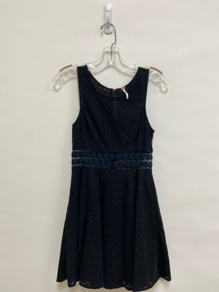 Free People Size 4 Black Sleeveless Ladies Dress