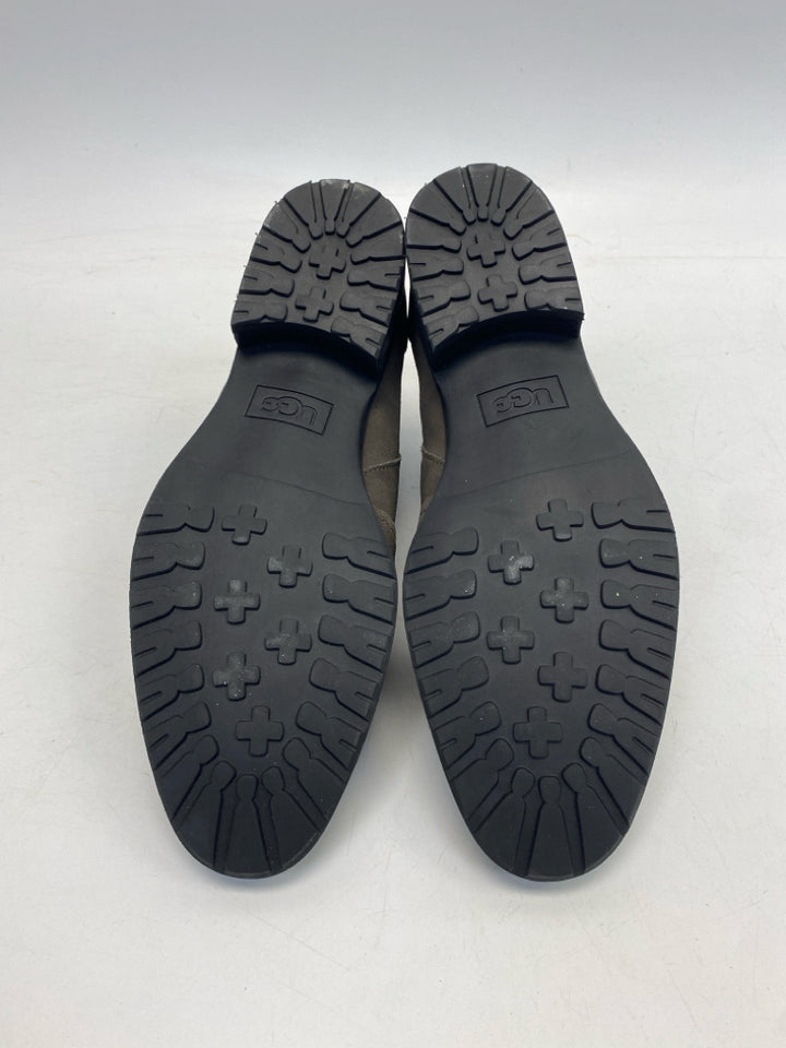 NWOT UGG US Shoe Size 9 Dark Gray Suede Boots