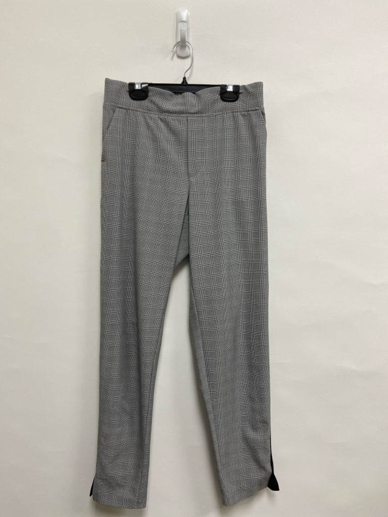 Athleta Size 2 White/Black Plaid Pull-on Ladies Pants