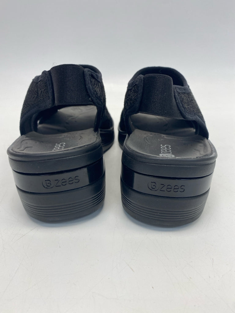 Bzees  Size 10W Black Sandals