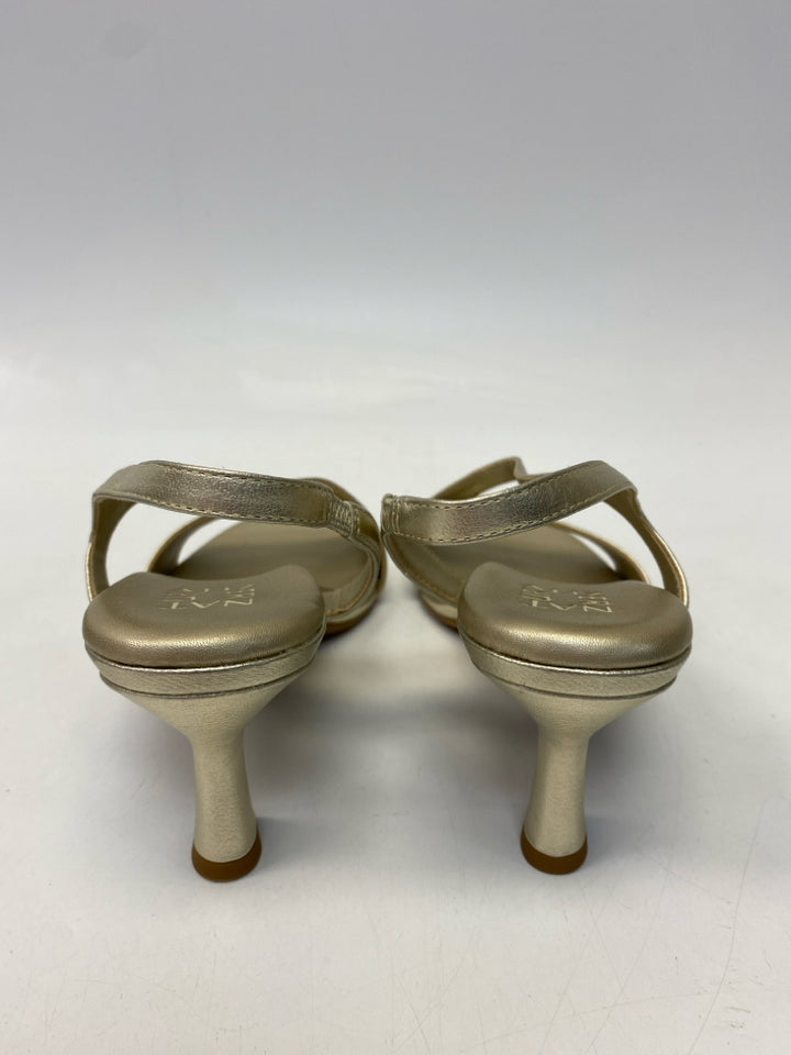 NWOT Naturalizer  Size 9 Gold Metallic Sandals
