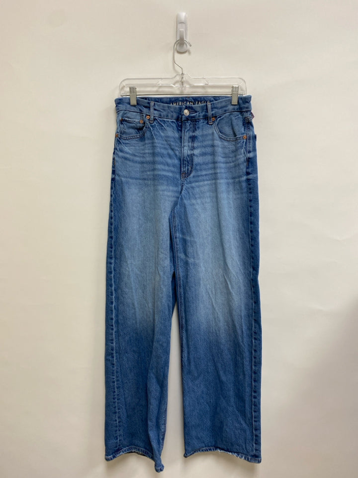 American Eagle Size 8 Faded Blue Ladies Jeans