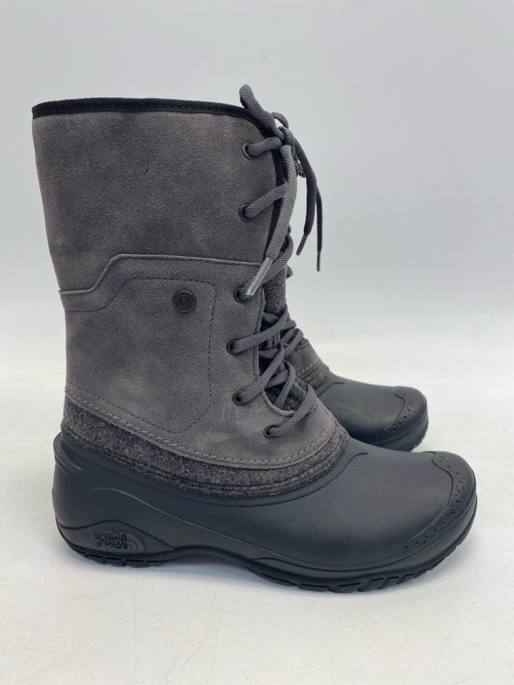 NWOT North Face US Shoe Size 9 Gray Lace-up Boots