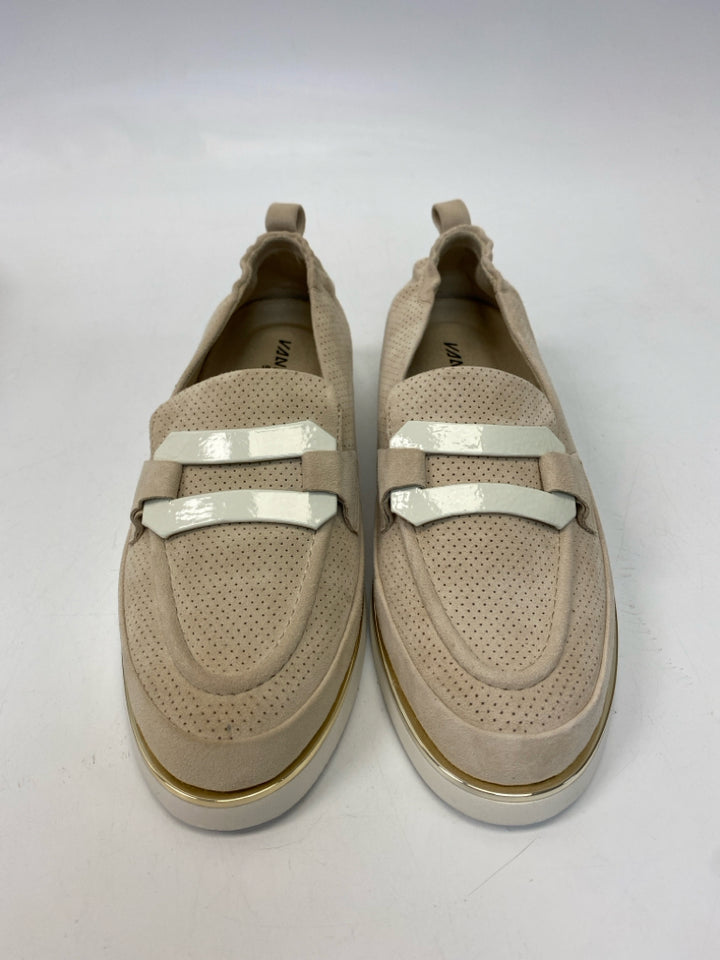 NWOT Vaneli  Size 8.5 Tan Perforated Flats