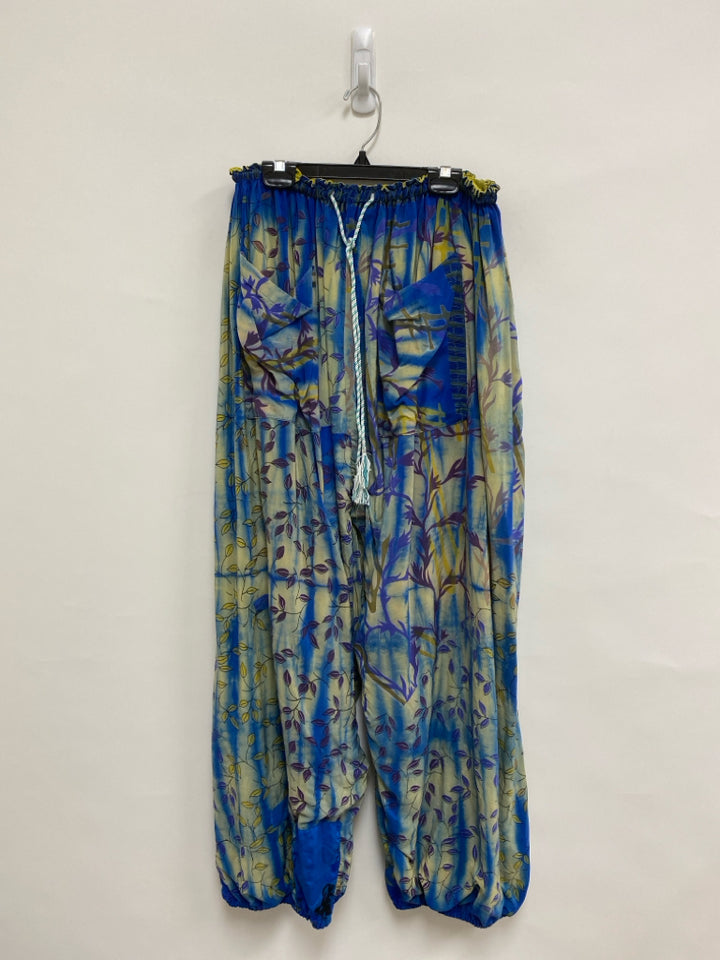 Size OSFM Royal Blue Beige/Multi Vine Ladies Pants