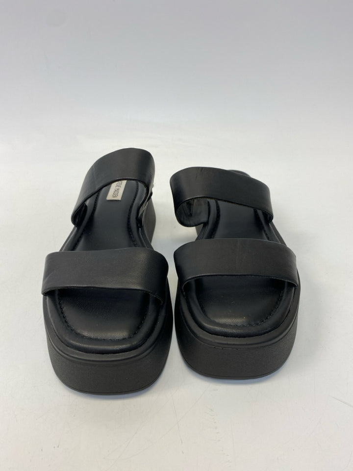 NWT Steve Madden  Size 11 Black Sandals