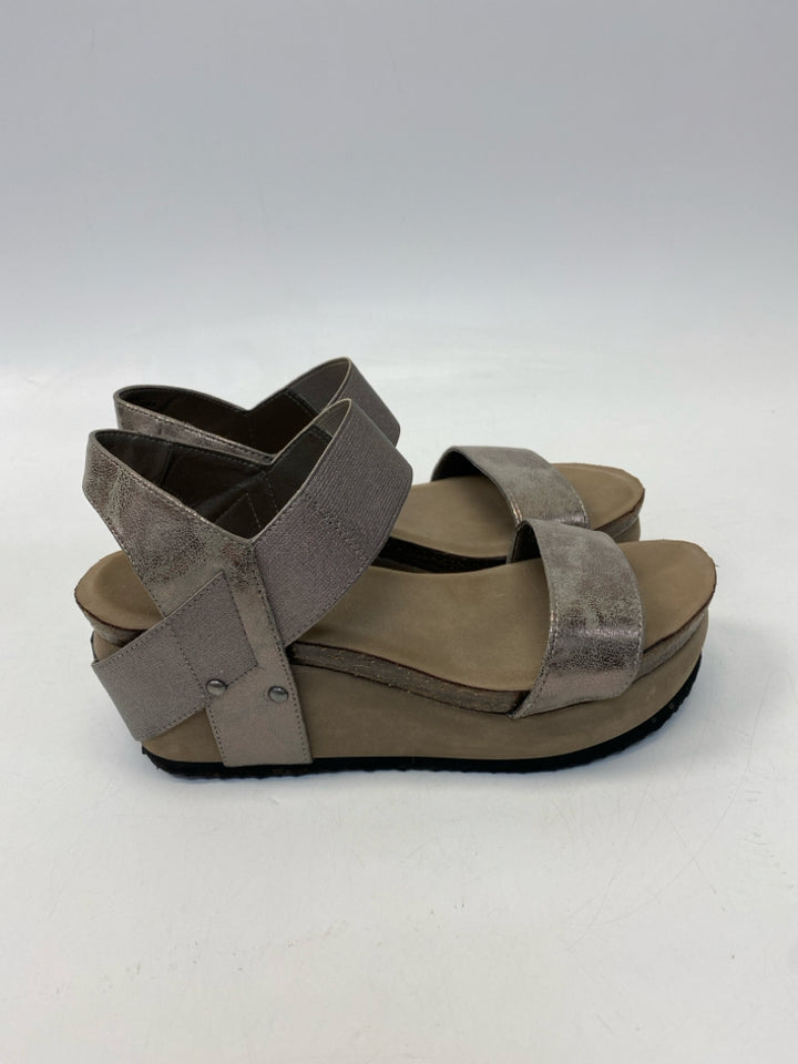 Hokus Pokus Size 8 Pewter Metallic Sandals