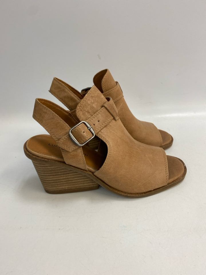 Lucky Brand  Size 6 Tan Sandals