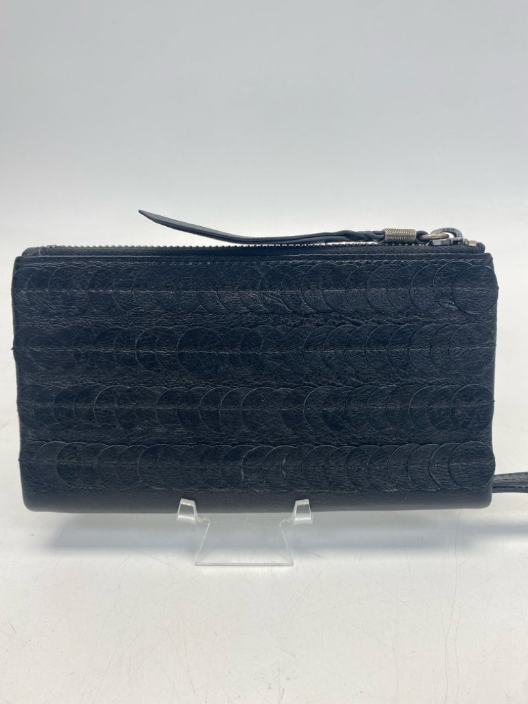Sak Black Wristlet