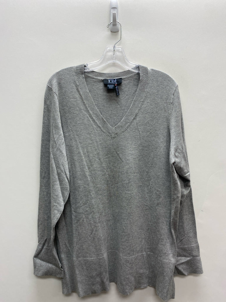 French Dressing Size XL Gray V Neck Ladies Sweater