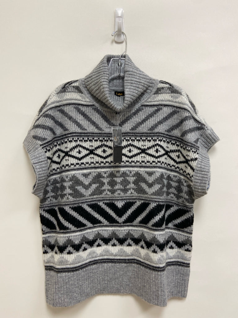 NWT Lee Size XL Gray White/Black Short Sleeve Ladies Sweater
