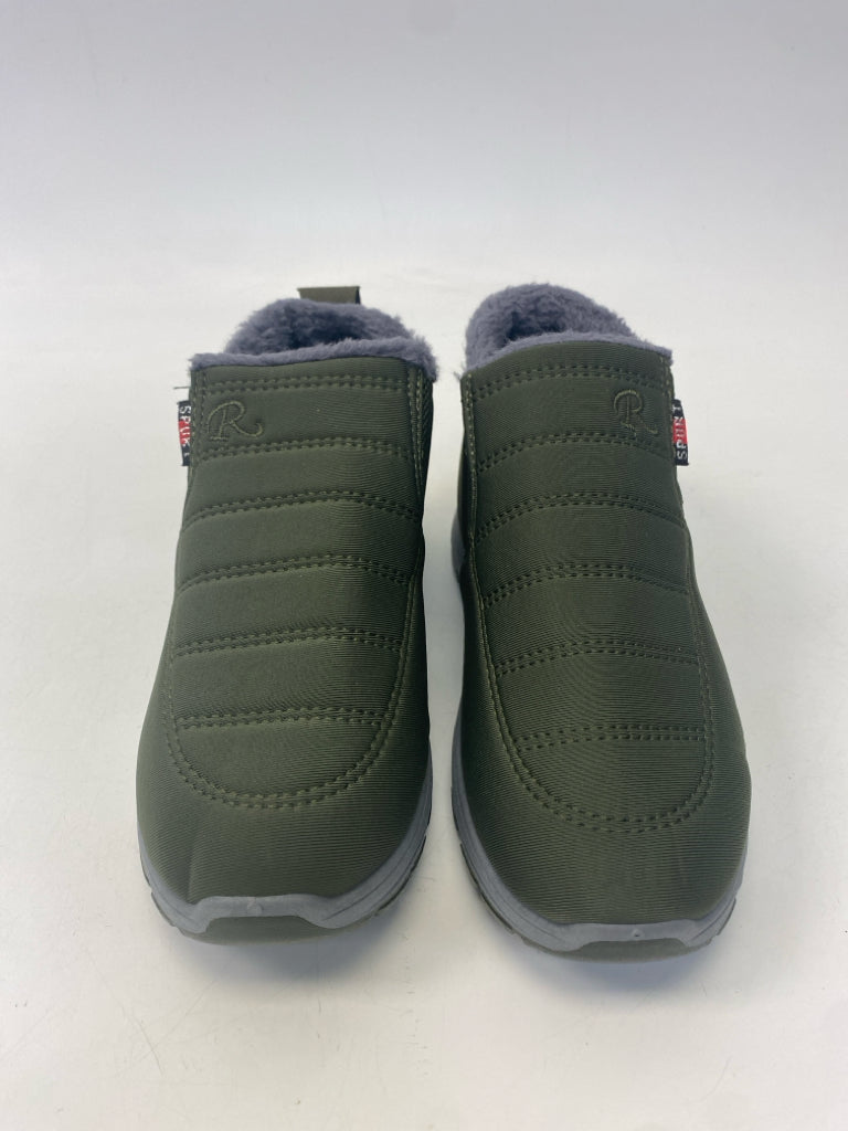 NWOT EU Shoe Size 38 Green Boots