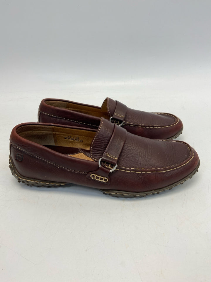 Born  Size 10 Brown Leather Flats