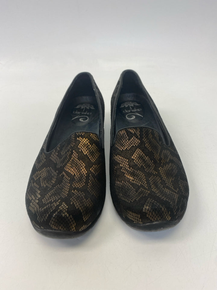 Dansko  Size 39 Black Bronze Animal Print Metallic Flats