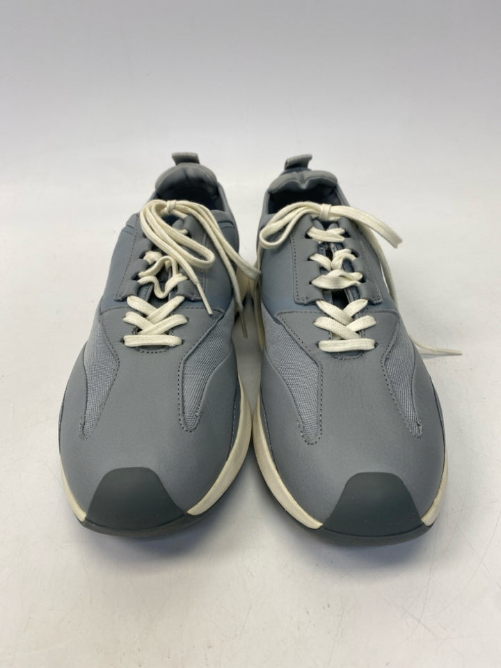 Size 11 Blue Lace-Up Men&