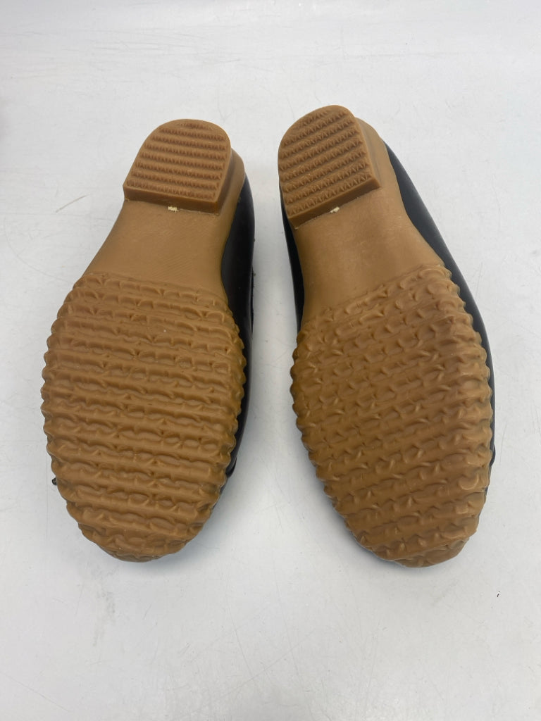 NWT jbu US Shoe Size 7 Green Flats