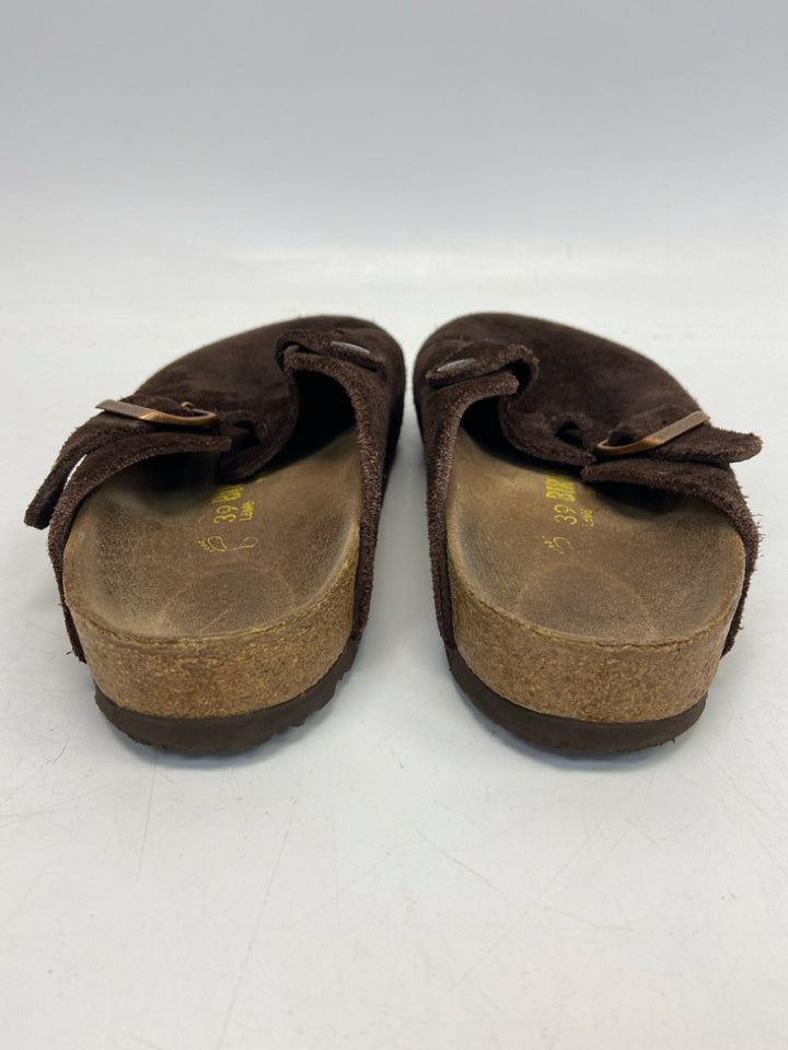 Birkenstock  Size 8 Dark Brown Buckle(s) Suede Clogs
