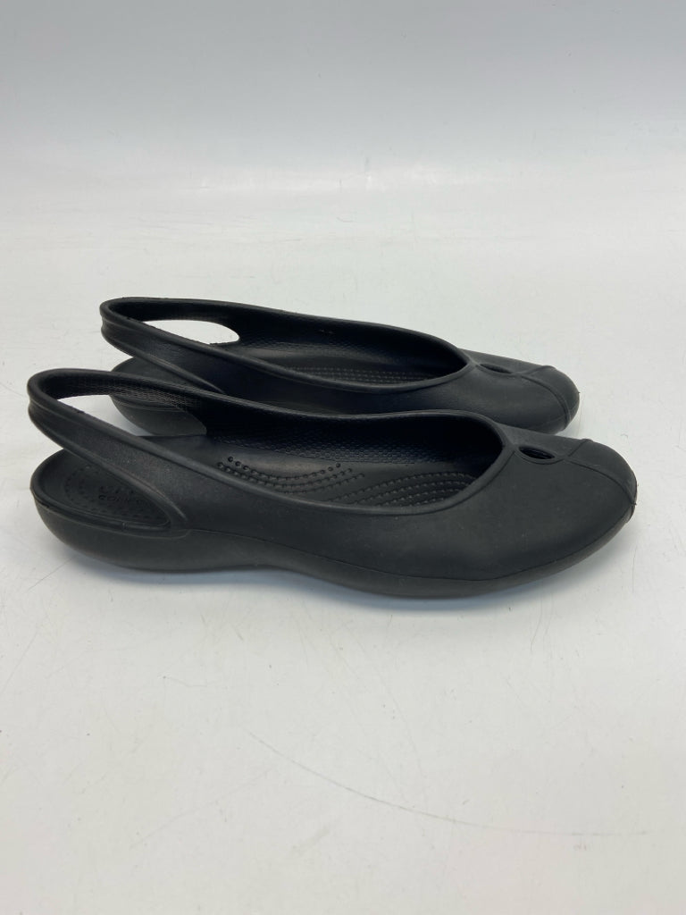Crocs  Size 6 Black Sandals