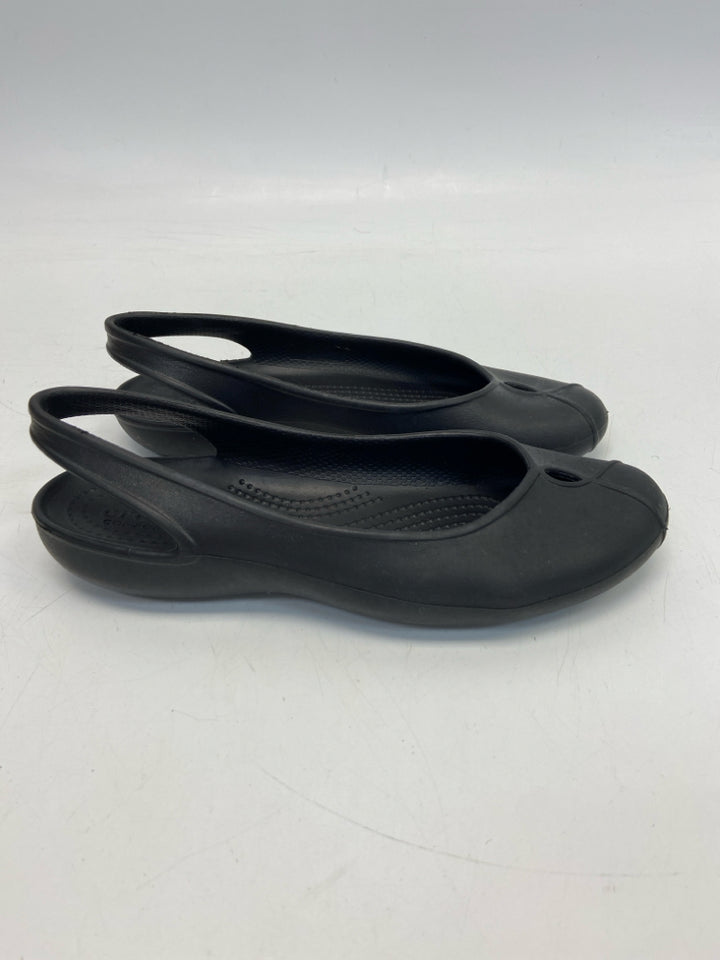 Crocs  Size 6 Black Sandals