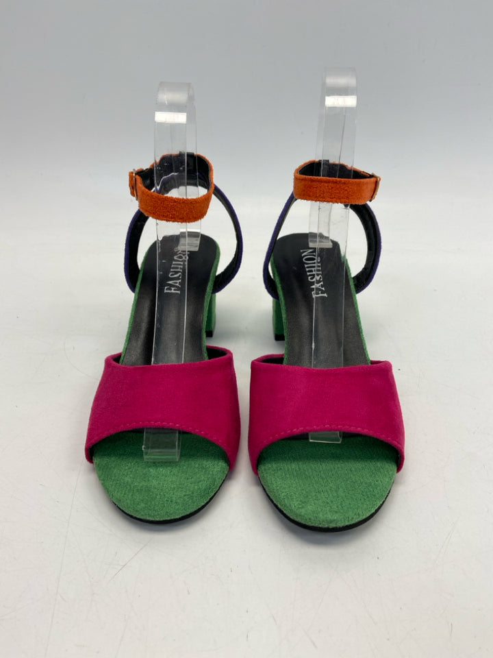 NWOT  Size 36 Green/Pink Purple Sandals