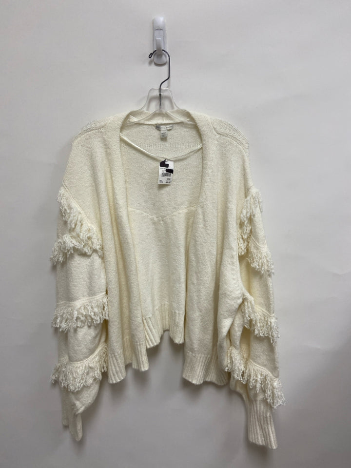 NWT CATO Size 26/28W White Fringe Plus Size Sweater