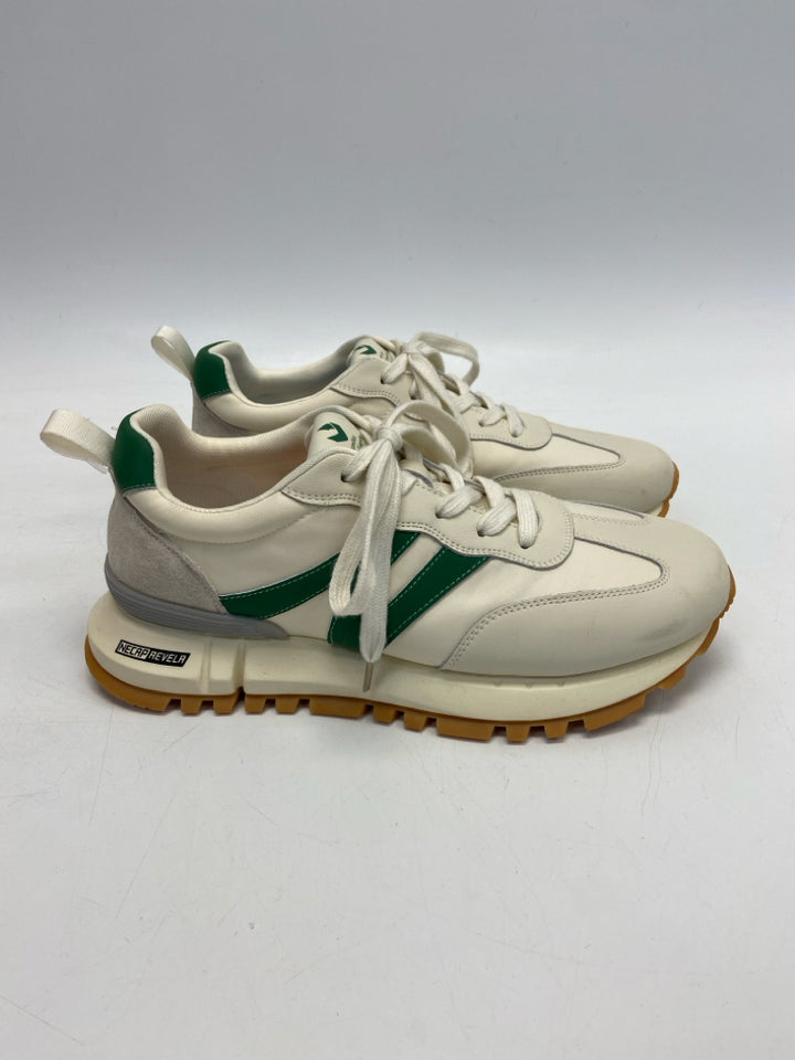 Size 41 White Green Lace-up Sneakers