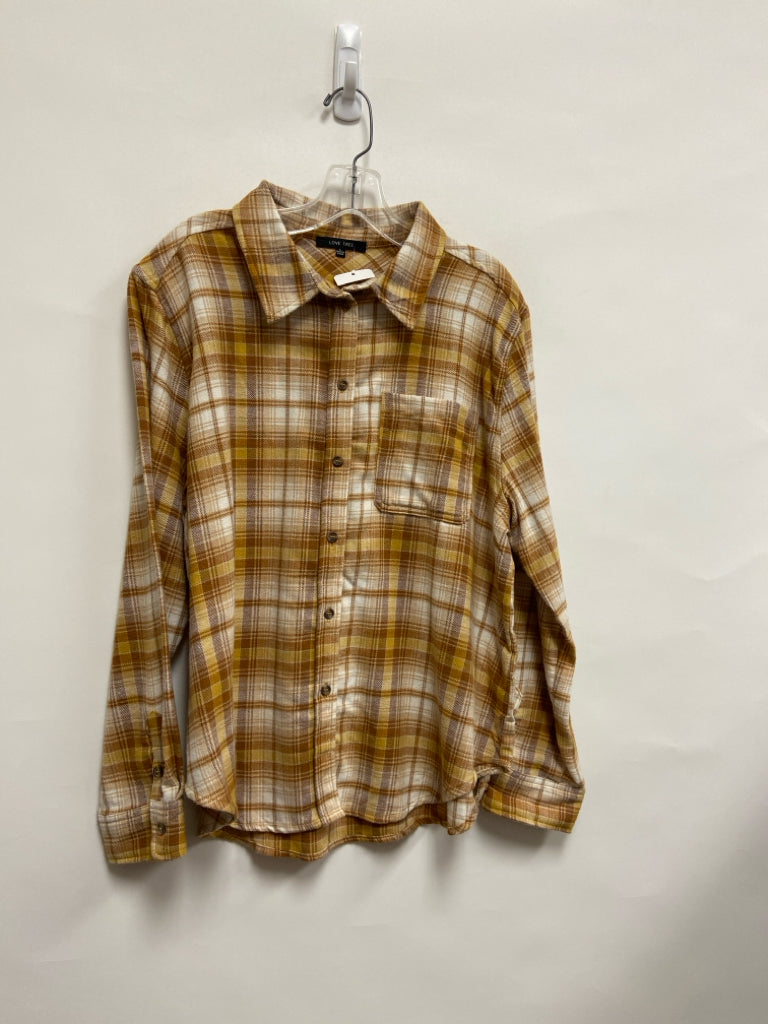 NWT LOVE TREE Size L Tan/Cream Gold Plaid Flannel Ladies Top