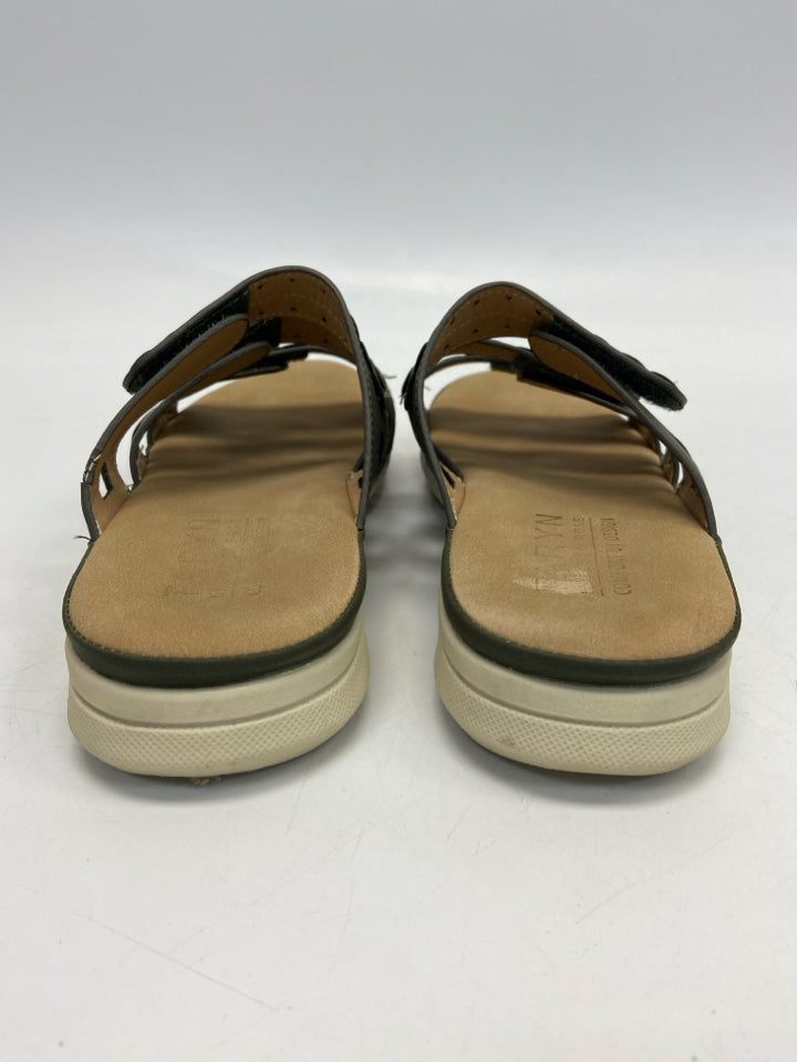 Taryn Rose  Size 9.5 Dark Olive Sandals