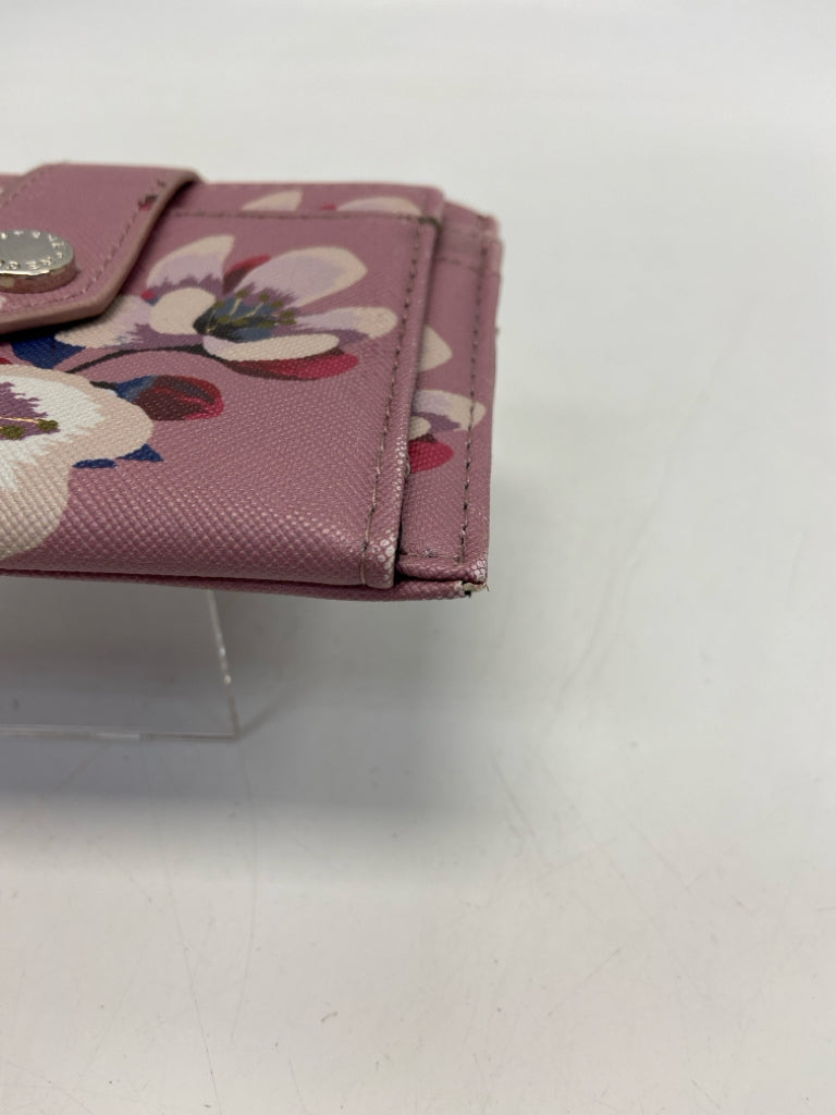 Steve Madden Purple Multi Color Flowers Water Pik