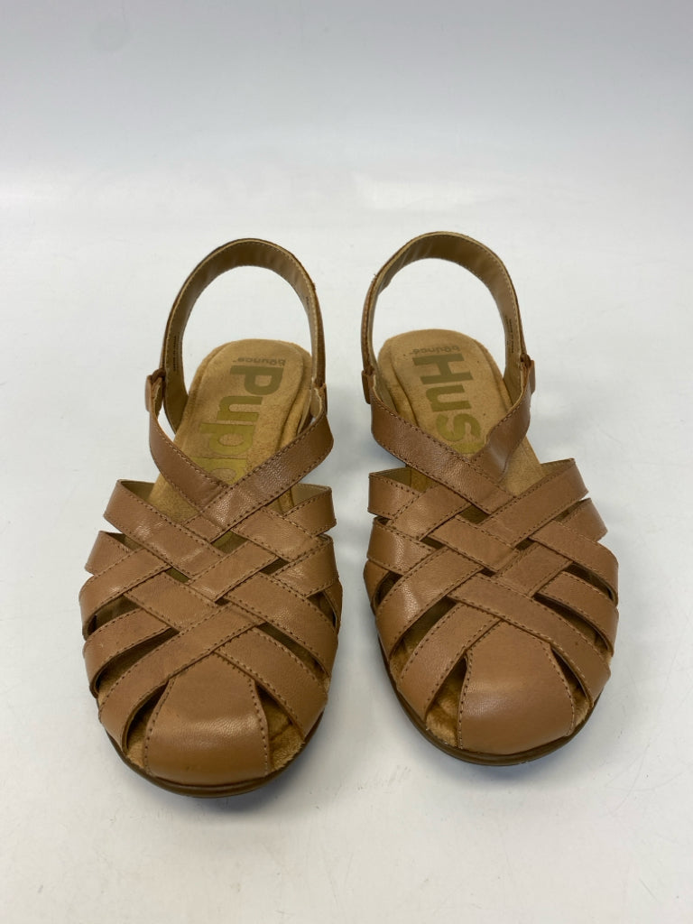 Hush Puppies  Size 8.5 Tan Sandals