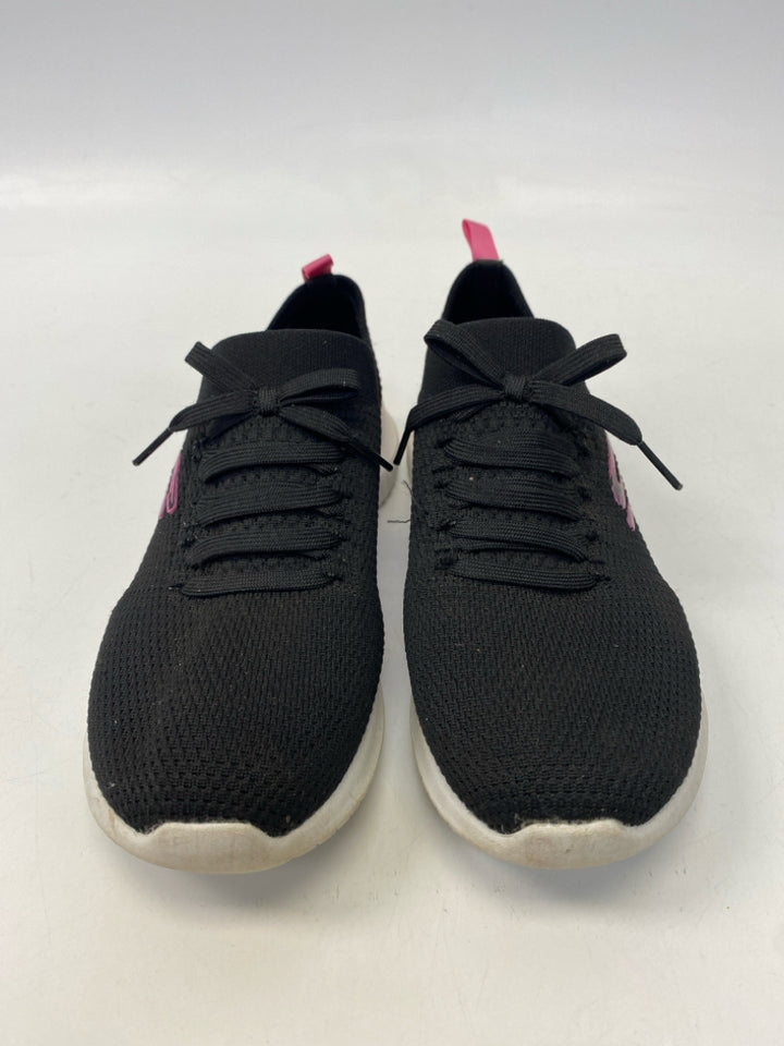 Skechers  Size 8 Black Pink Sneakers