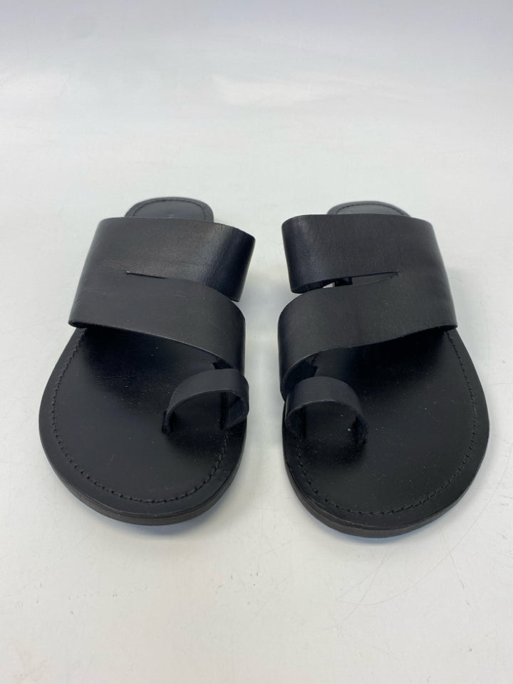 Free People  Size 39.5 Black Sandals