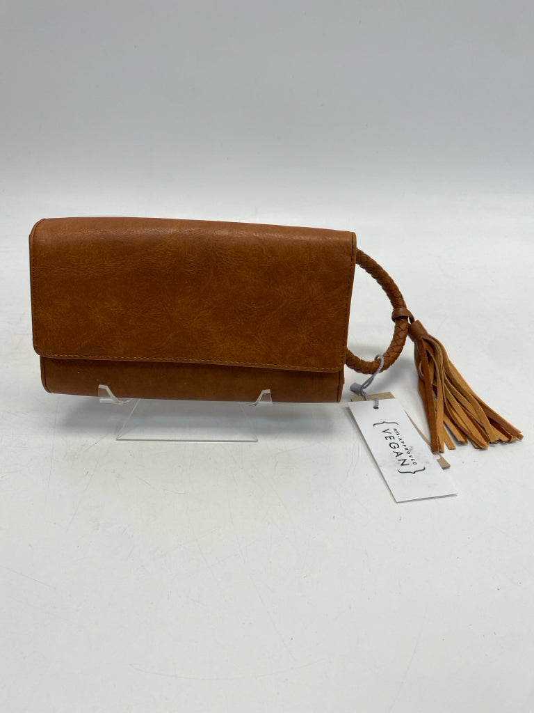 NWT Brown Tassel(es) Wristlet