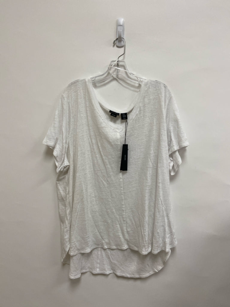 NWT Tahari  SIZE  3X White V Neck Linen Plus Size Top