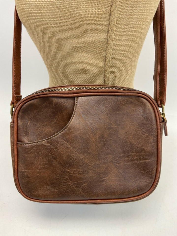 White Mountain Brown Crossbody
