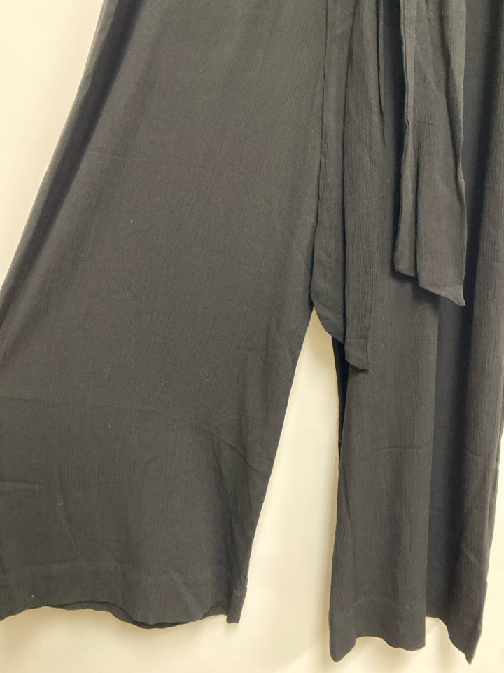 NWT Size 1 Black Crinkle Wide Leg Ladies Pants