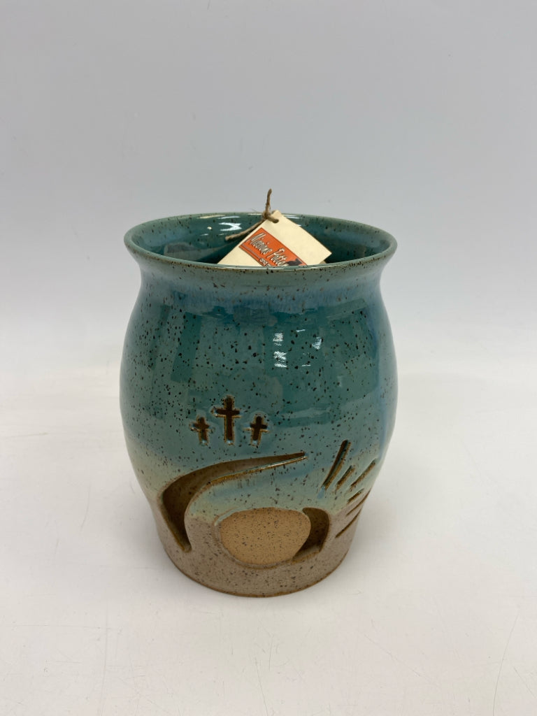 NWT Teal Green Tan Cut-Out Pottery