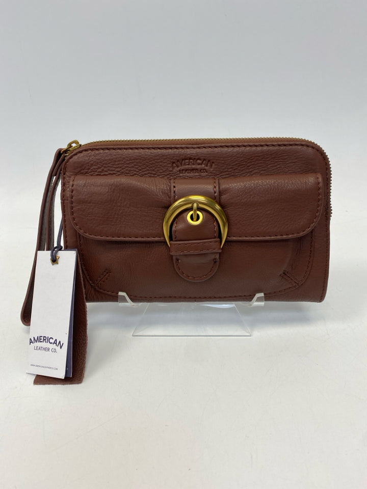 NWT American Leather Co Cordovan Buckle(s) Leather Wristlet